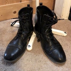 Kohl’s Men’s zip up and lace black boots